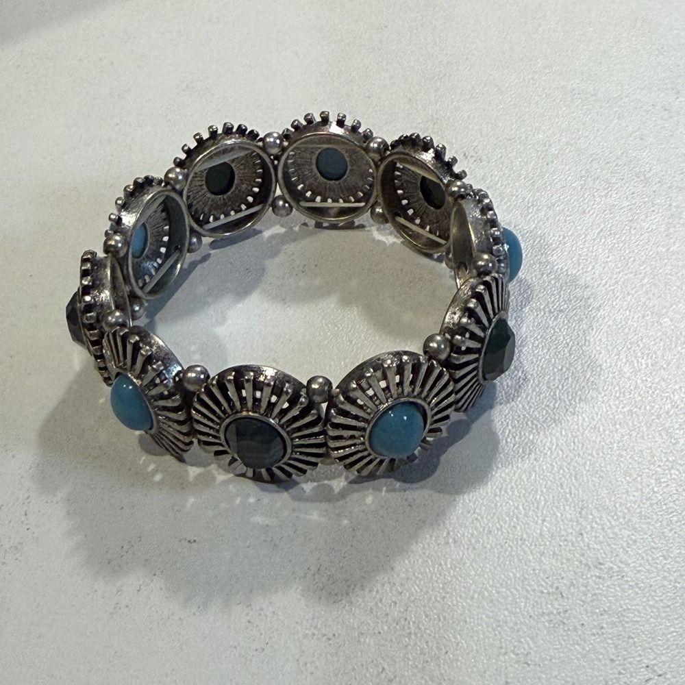 Vintage Silver Tone Stretch Bracelet with Blue & Gray Accents, Fashion Jewelry - Picture 4 of 4